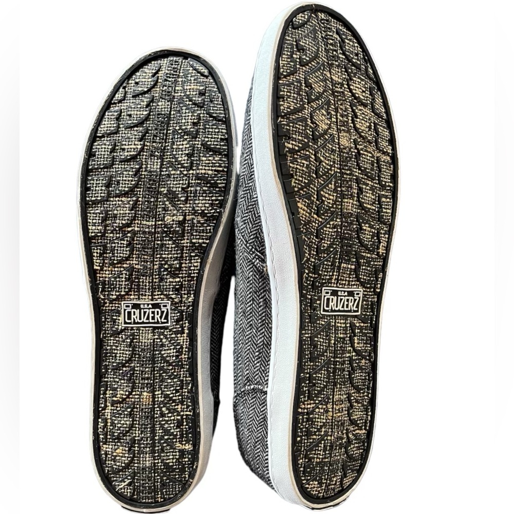 Cruzers Slide on Fur Lined Shoes - Picture 3 of 5